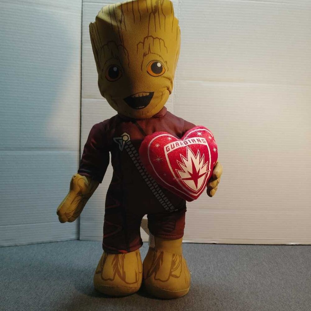 Marvel Guardians of the Galaxy Groot Plush Holding Heart Collectible Toy
